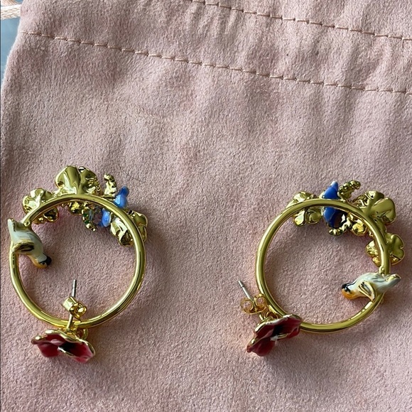 Les NEREIDES Floral Hoop Earrings with Birds - Picture 5 of 5